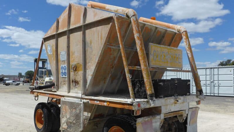 
								1979 Custom Abeson Lime Spreader DOG Trailer full									