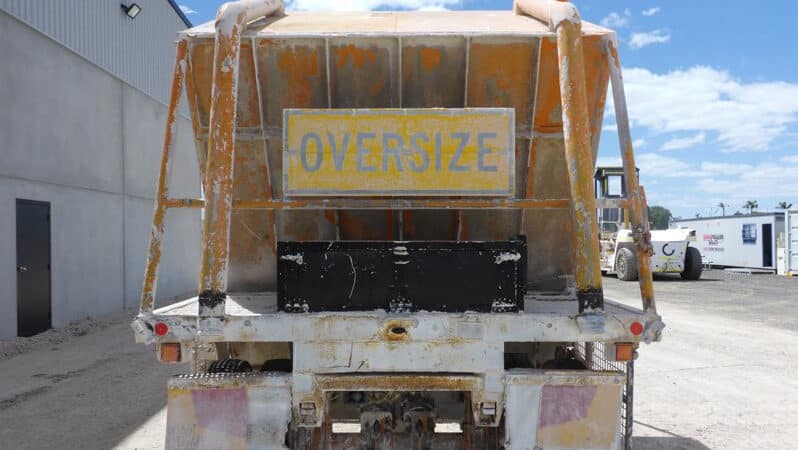 
								1979 Custom Abeson Lime Spreader DOG Trailer full									