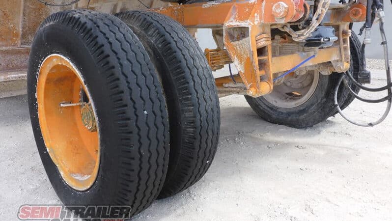 
								1979 Custom Abeson Lime Spreader DOG Trailer full									