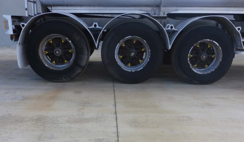 
								1985 Hockney Emulsion Tanker full									