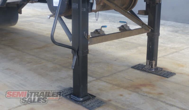 
								1985 Hockney Emulsion Tanker full									