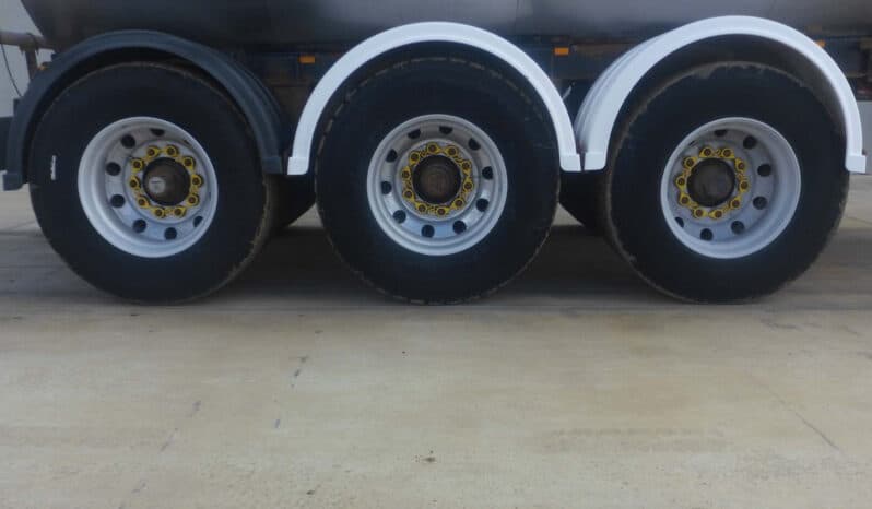 
								2001 Byford Stainless Steel Tanker full									