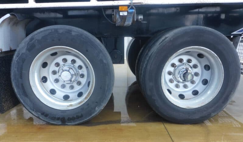 
								2018 Maxitrans Bogie FLAT TOP With Rear Moffet Mount full									