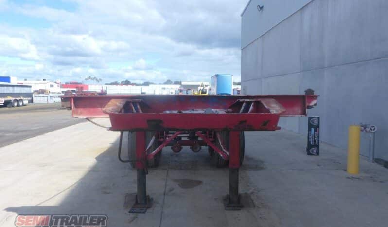 
								1990 Krueger 20FT Skel full									