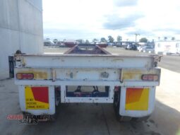 
										1990 Krueger 20FT Skel full									