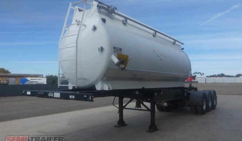 
								2013 Dunstan Farmers Engineering Vacuum Tanker A Trailer full									