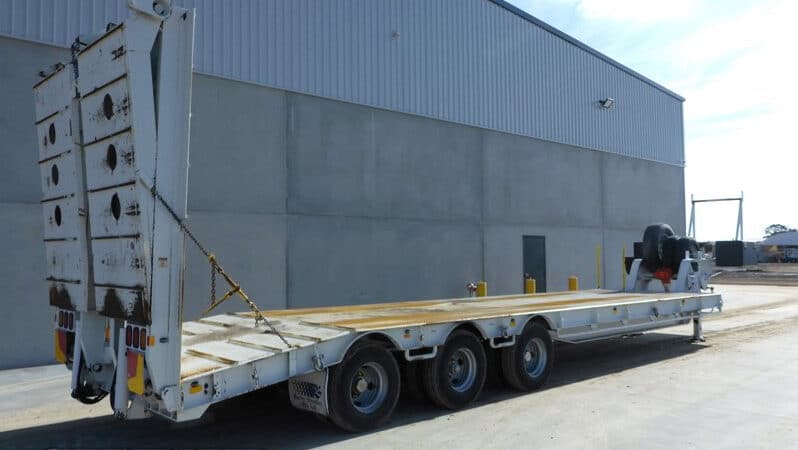 
								2011 Stoodley 43.5FT TRI Axle FLOAT LOW Loader With BI-Fold full									