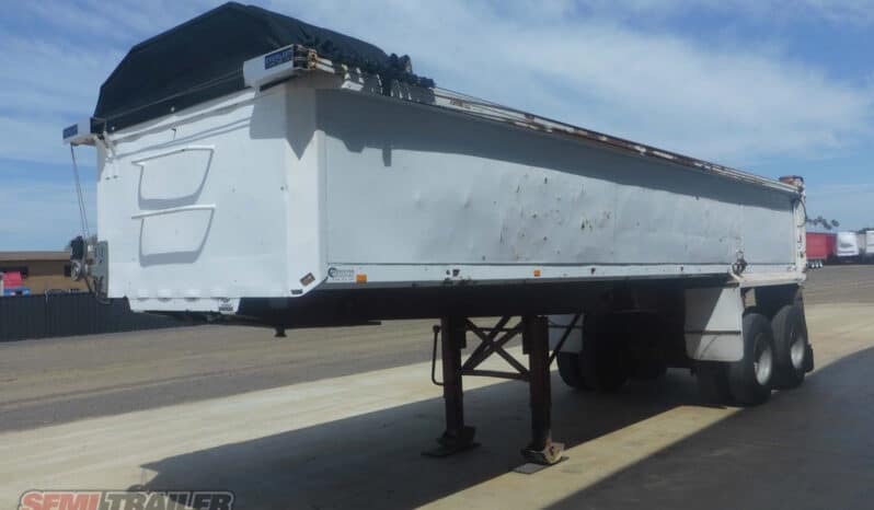 
								1991 White Bogie Tipper full									