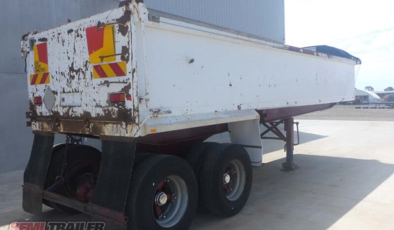 
								1991 White Bogie Tipper full									
