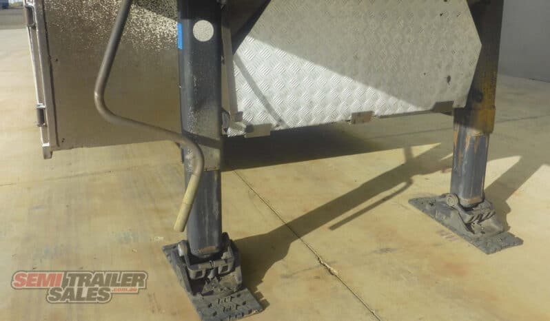 
								2001 Vawdrey 22 Pallet Pantech With Belly Boxes full									