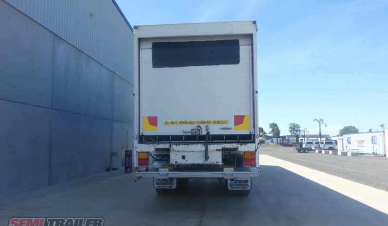 
								2005 Vawdrey 24 Pallet Refrigerated Curtainsider With Tailgate Loader full									
