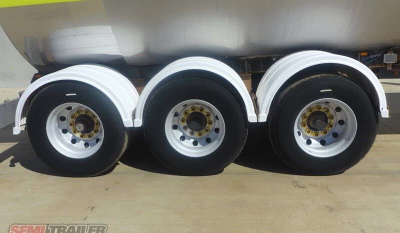 
								2001 Byford Stainless Steel Tanker full									