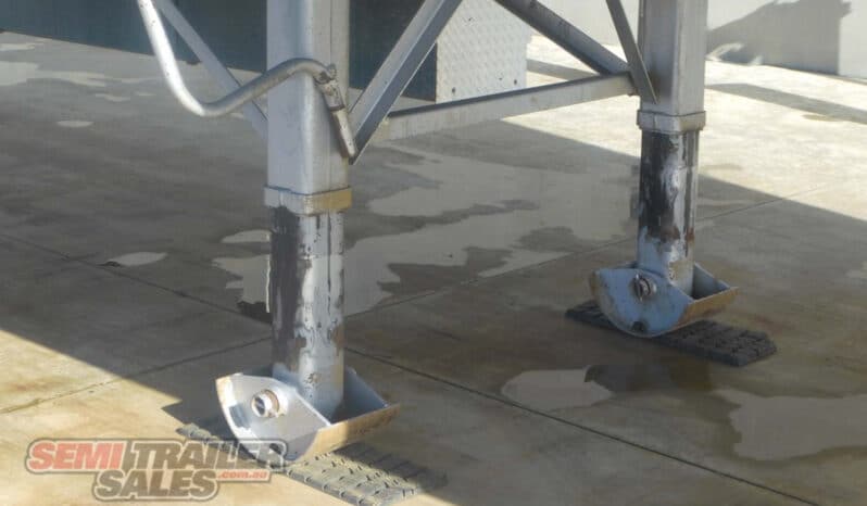 
								1999 Vawdrey 41FT Bogie Curtainsider With Rear Moffett Mount full									