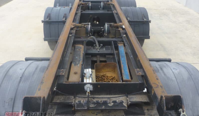 
								2006 Chris’s Body Builders 3 Axle BIN DOG Trailer full									