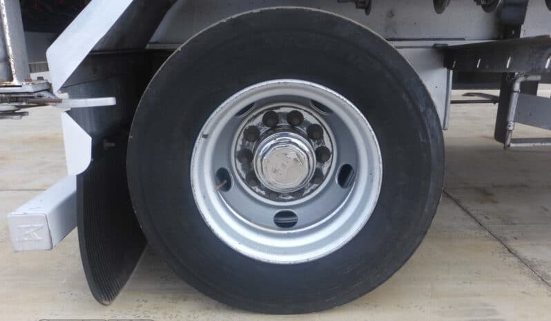 
								2009 Krueger 10 Pallet DOG Curtainsider full									