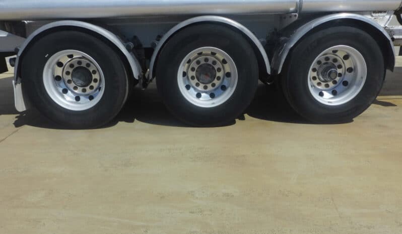 
								2007 Marshall Lethlean Bulk Tanker full									