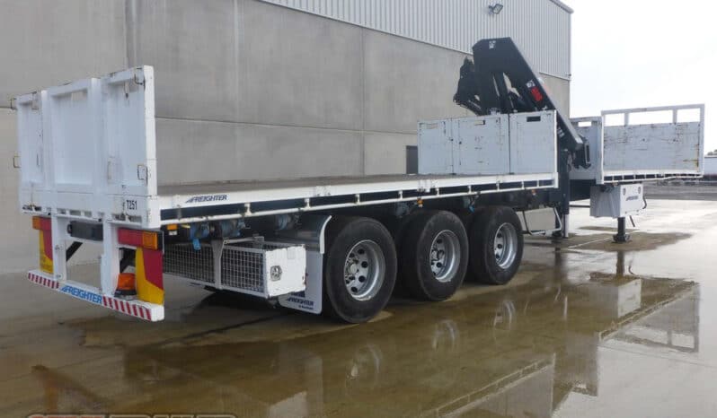 
								2018 Maxitrans FLAT TOP With MID Mount Crane full									