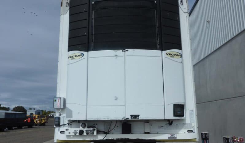 
								2010 Schmitz Cargo Bull Bogie 16 Pallet Refrigerated Pantech full									