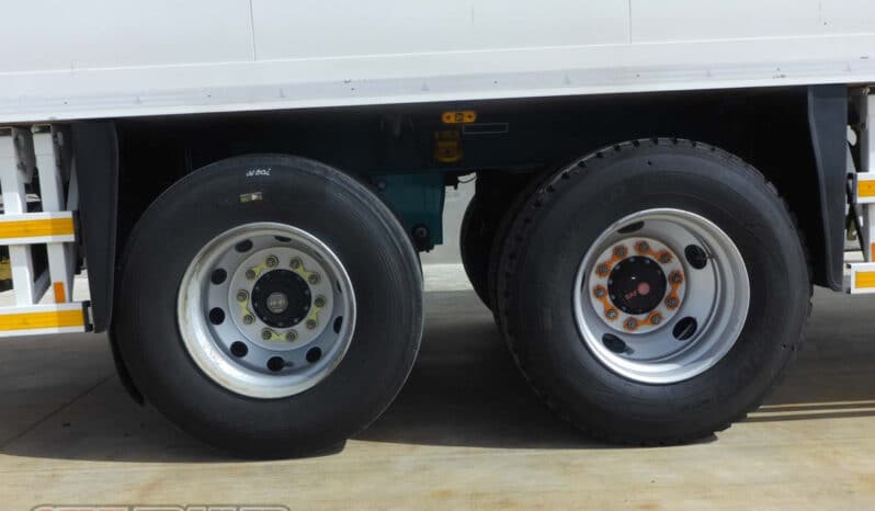 
								2010 Schmitz Cargo Bull Bogie 16 Pallet Refrigerated Pantech full									