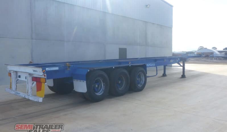 
								2004 Maxitrans 40FT Skel full									