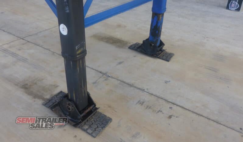 
								2004 Maxitrans 40FT Skel full									