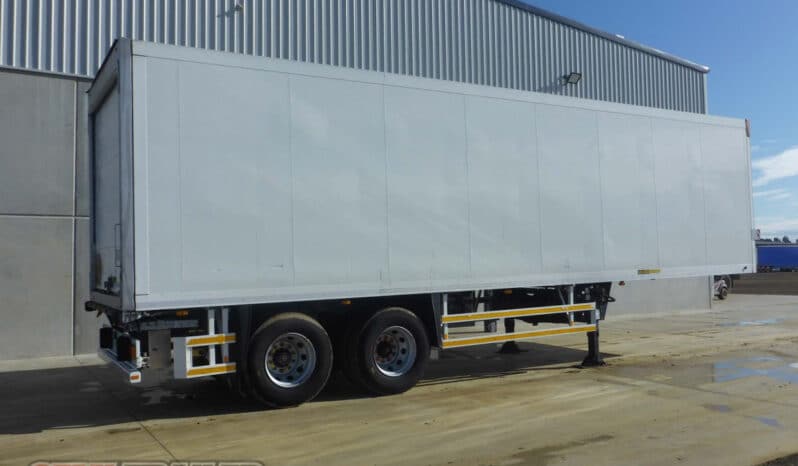 
								2010 Schmitz Cargo Bull Bogie 16 Pallet Pantech full									