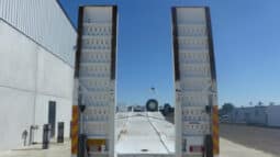 
										2004 J Smith & Sons Tandem Beavertail Plant Trailer full									