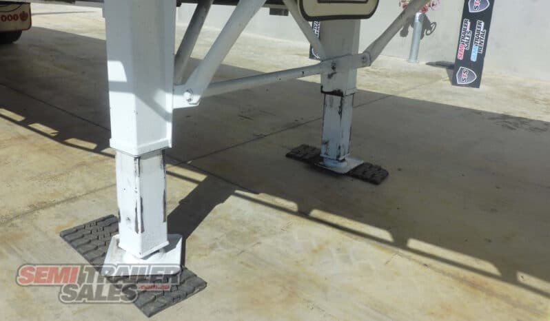 
								2004 J Smith & Sons Tandem Beavertail Plant Trailer full									