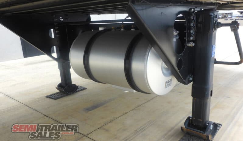 
								2006 Maxitrans Bogie Refrigerated Pantech full									