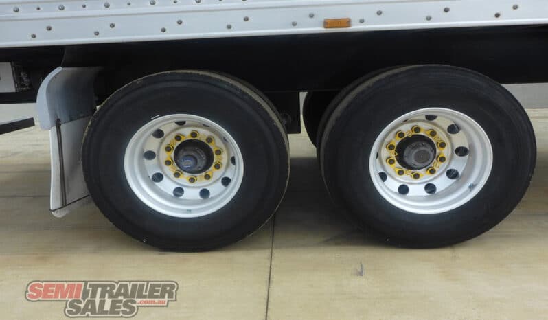 
								2006 Maxitrans Bogie Refrigerated Pantech full									