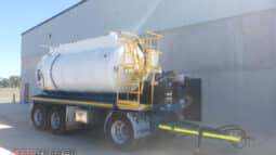 
										2012 Shephard Vacuum DOG Trailer full									