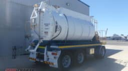 
										2012 Shephard Vacuum DOG Trailer full									