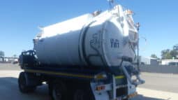 
										2012 Shephard Vacuum DOG Trailer full									