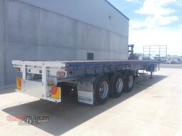 
										1999 Haulmark 48FT-73FT FLAT TOP Extendabl full									