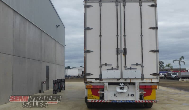 
								1999 Freighter 22 Pallet Curtainsider – Road Train Lead full									