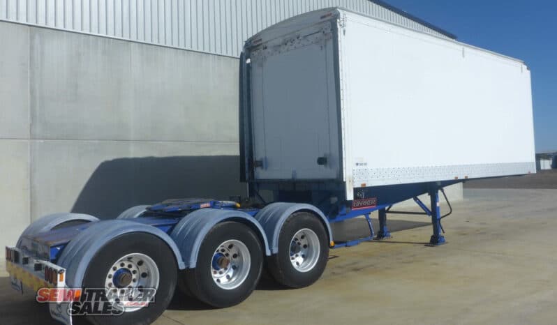 
								2009 Barker Walking FLOOR A Trailer full									