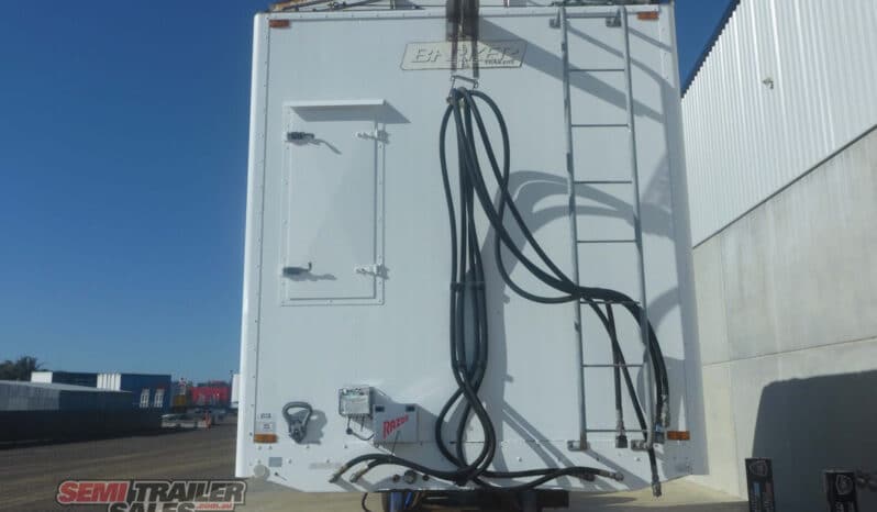 
								2009 Barker Walking FLOOR A Trailer full									