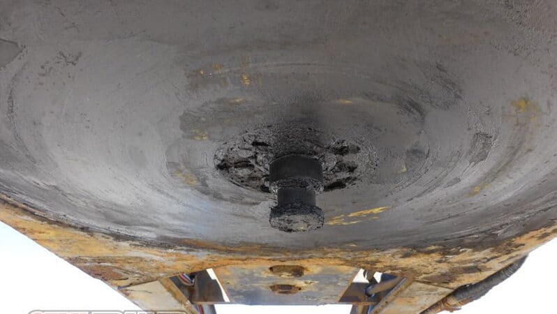 
								2004 Custom Bulldog Hook Lift Trailer full									