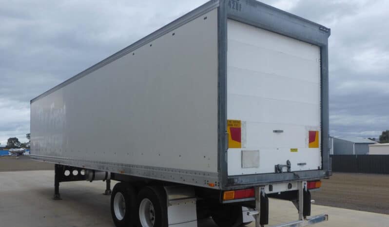 
								2006 Maxitrans Bogie Refrigerated Pantech full									