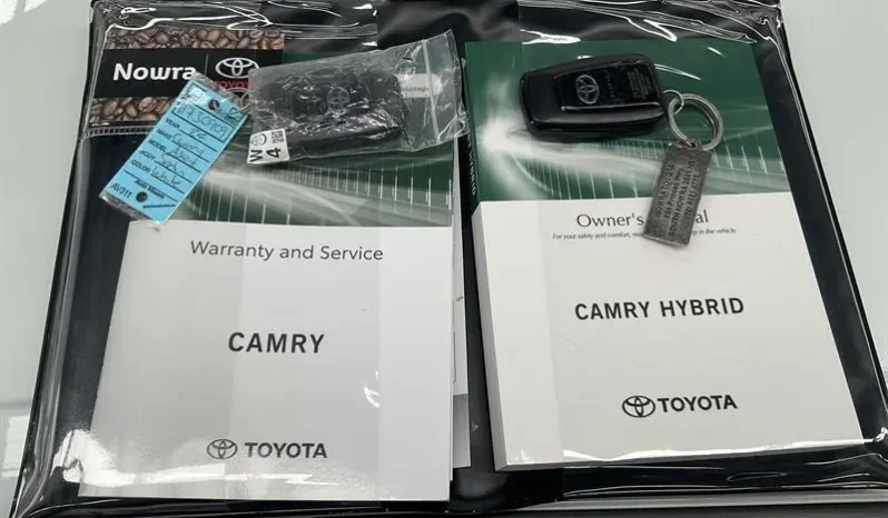 
								2024 Toyota Camry Axva70R Ascent White 8 Speed Automatic Sedan full									