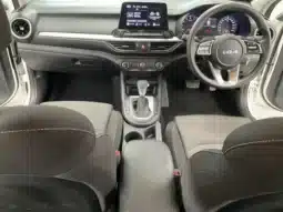 
										2023 Kia Cerato BD MY23 S White 6 Speed Automatic Hatchback full									