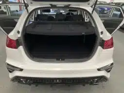 
										2023 Kia Cerato BD MY23 S White 6 Speed Automatic Hatchback full									