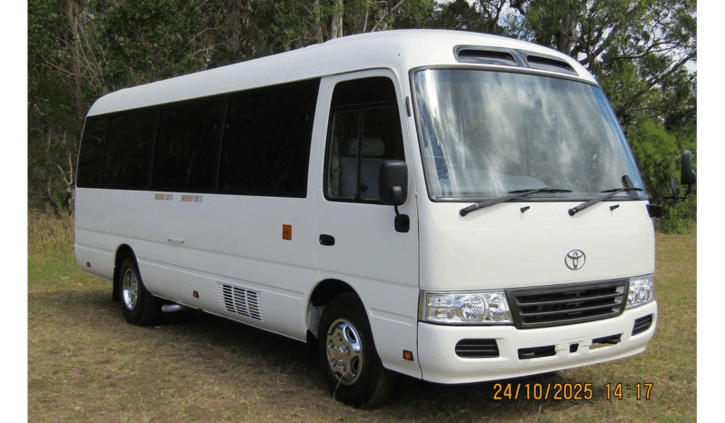
								2014 Toyota Coaster Deluxe XZB50R full									