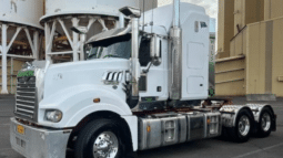 
										2017 Mack Superliner full									