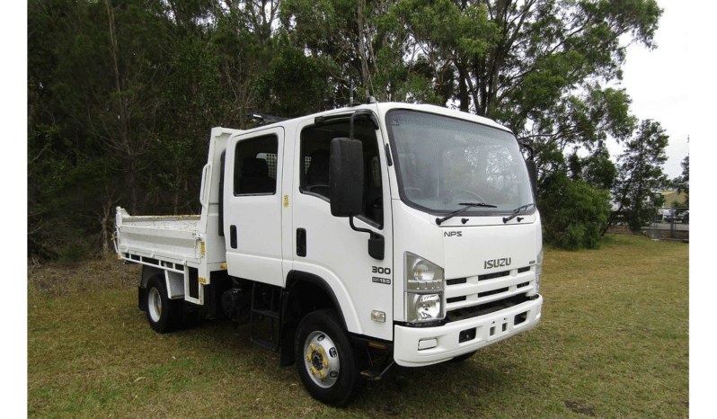 
								2011 Isuzu NPS 300 (4×4) CREW NH full									