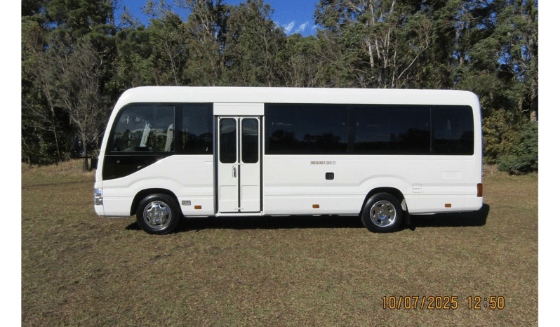 
								2022 Toyota Coaster XZB70R full									