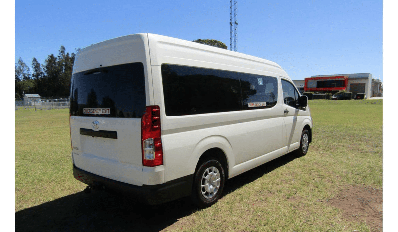 
								2022 Toyota Hiace Commuter GDH322R full									