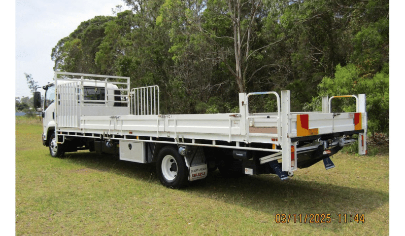 
2017 Isuzu F Series FRR107-210 4×2 LWB full									