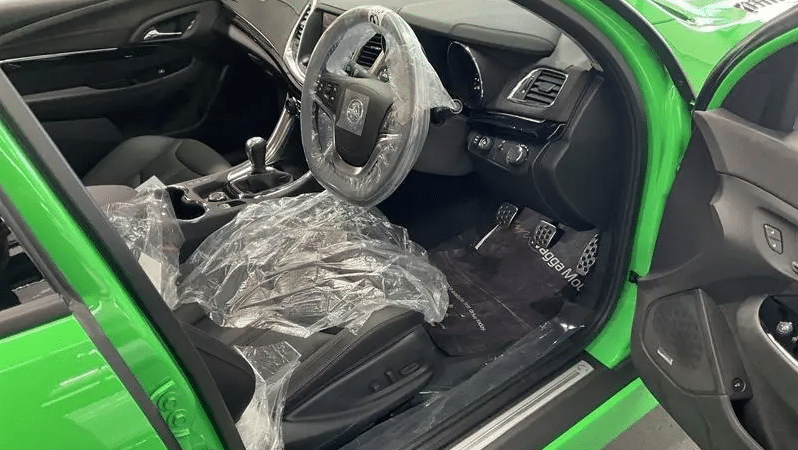 
								2017 Holden Commodore II Motorsport Edition Some Like It Hot full									