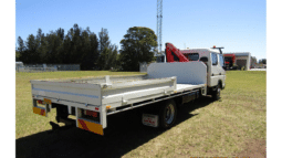 
										2018 Fuso Canter 715 with crane full									